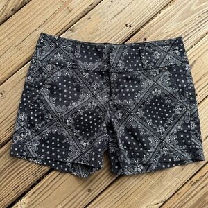 ONE5ONE Bandana Paisley Print Shorts Black White Cotton Blend Womens Size 8